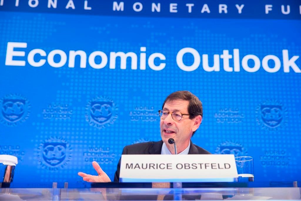 El economista jefe del FMI, Maurice Obstfeld, durante la presentación del informe.