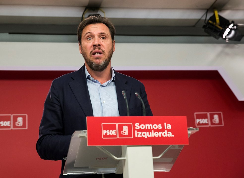 El portavoz de la Ejecutiva Federal del PSOE, Oscar Puente, durante la rueda de prensa.