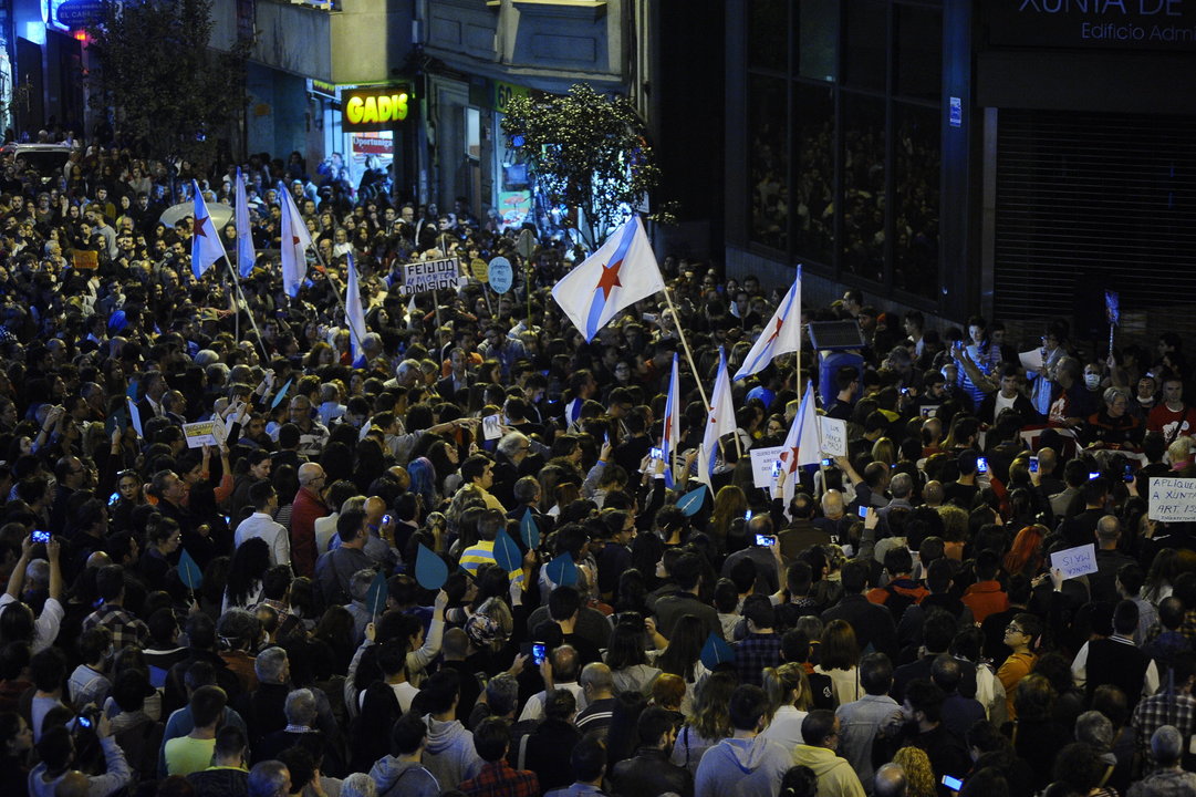Banderas independentistas en una de las concentraciones contra los incendios en Galicia.