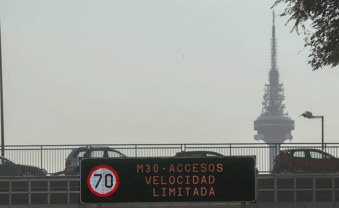 Reducción de la velocidad del tráfico en Madrid debido a un episodio de alta contaminación.