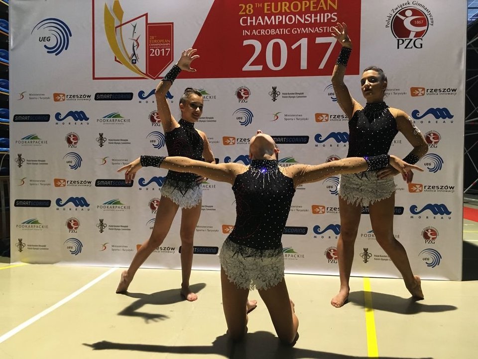 Belén Gómez, Alexandra González y Andrea Verísimo forman el trío sénior de gimnasia del Flic Flac.