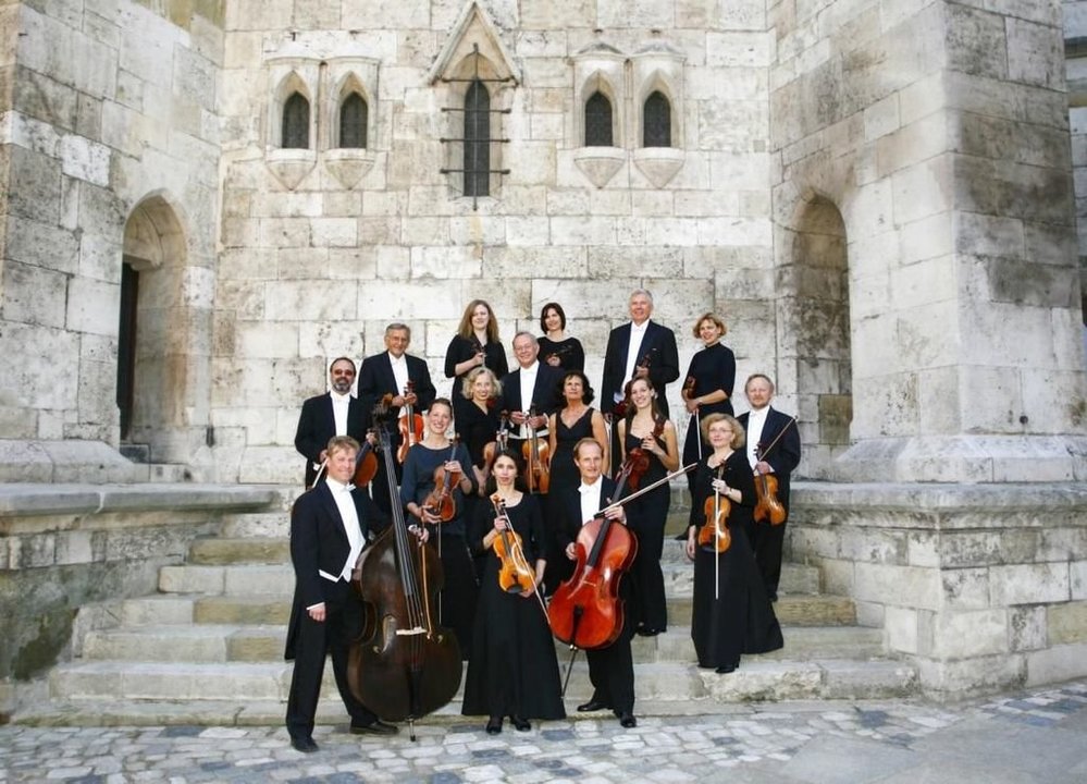 La Orquesta de Cámara de Ratisbona llega a Vigo con Luis Michal como director artístico y violinista.