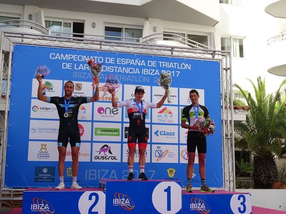 Aguayo, Dapena y Rodríguez, en el podio de ayer en Ibiza.
