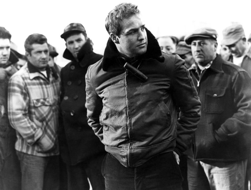 Marlon Brando recibió el premio Oscar a mejor protagonista por esta película.