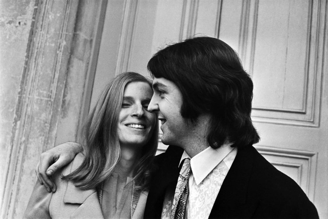 Paul y Linda McCartney.