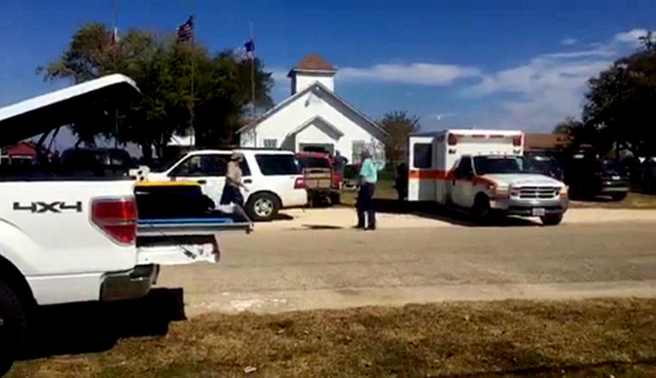 Imagen de televisión con la iglesia donde ocurrió el tiroteo.