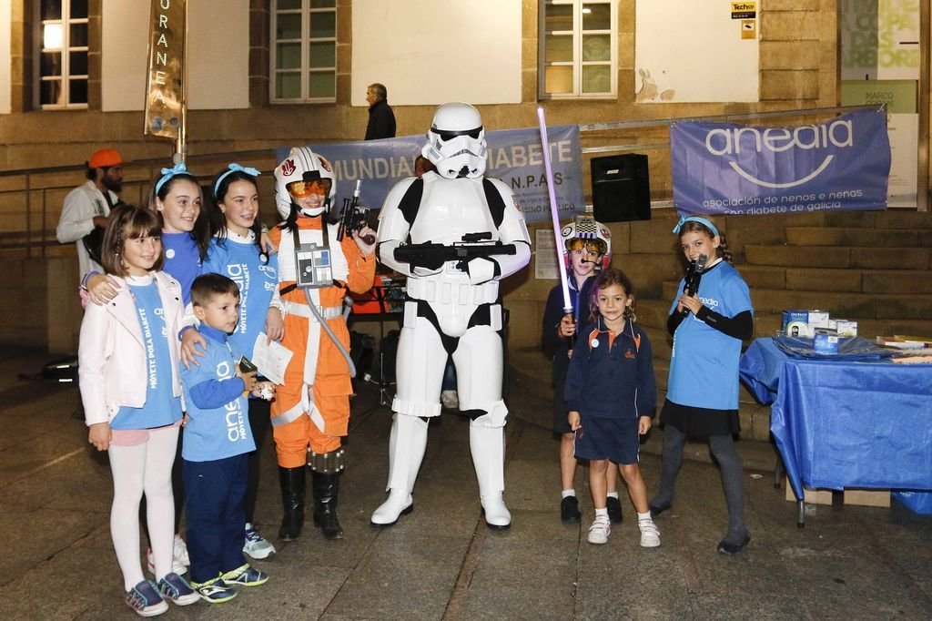 Chicos y niños de la asociación Anedia participaron en la cita con protagonismo de Star Wars.