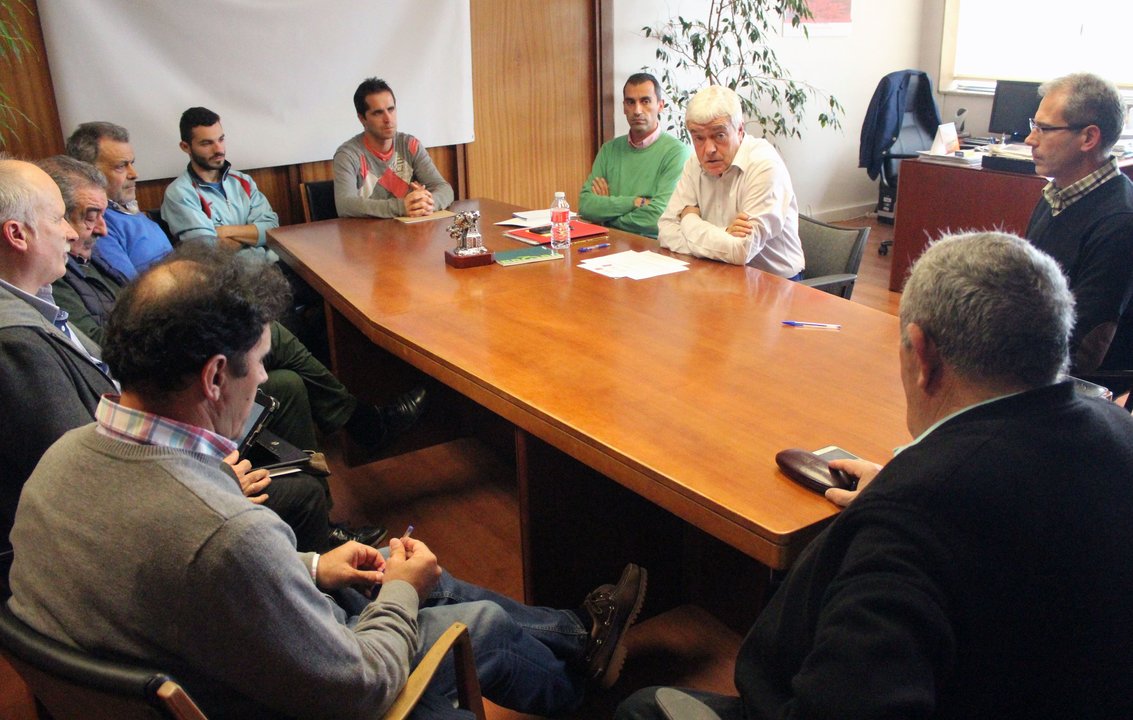 El concejal, Manel Fernández, se reunió el pasado viernes con los clubes.