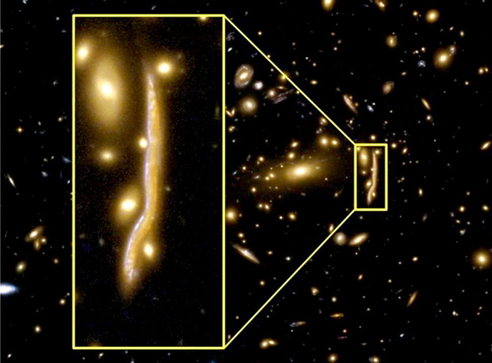 Imagen de la galaxia conocida como &#34;Serpiente Cósmica&#34; captada por el Hubble.