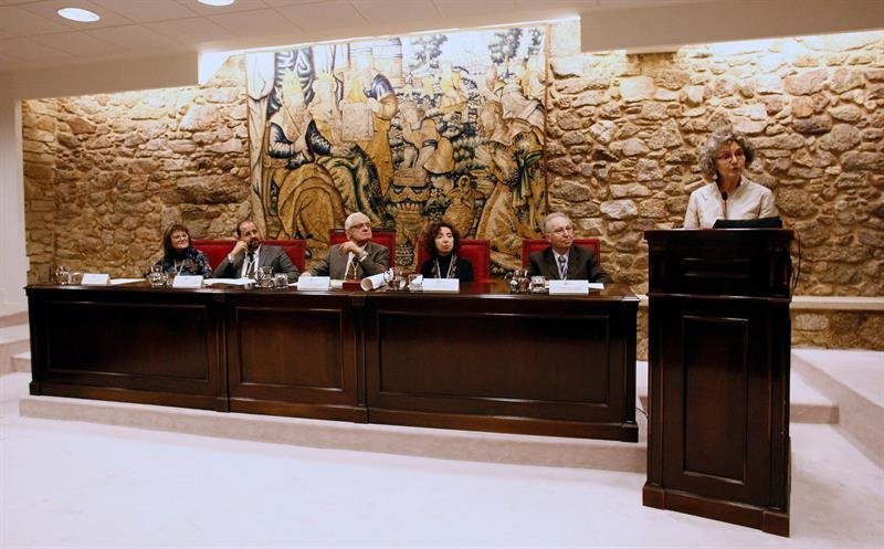 Marina Mayoral, durante o seu discurso de ingreso na Real Academia Galega.