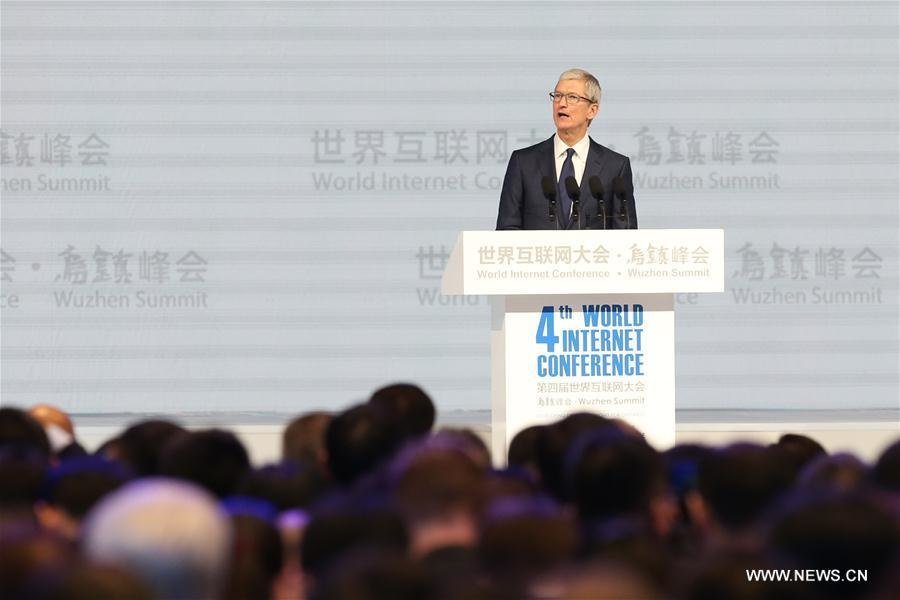 Tim Cook, consejero delegado de Apple, durante la conferencia sobre internet de Wuzhen.