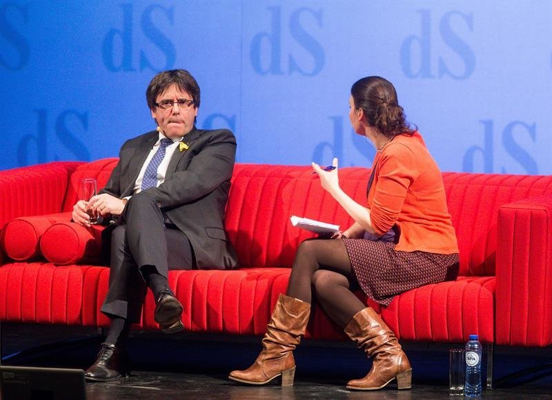 Puigdemont, el sábado, durante una entrevista televisiva en Bruselas.
