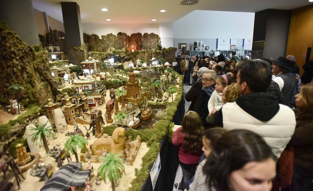 El Belén de la Asociación de Vecinos de Valadares ocupa 40 metros cuadrados y es el único de estas dimensiones con figuras móviles en Vigo.