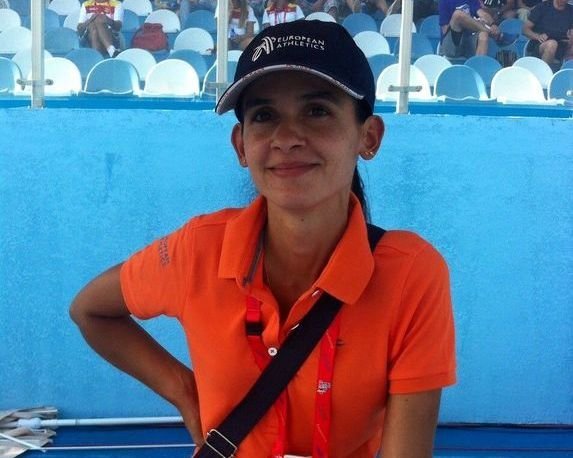 Que Loreto Pérez esté vinculada al atletismo tiene muchísimo sentido de puertas para dentro. Es una cuestión de familia, siendo hija de Joaquín Pérez y de Oliva Román.