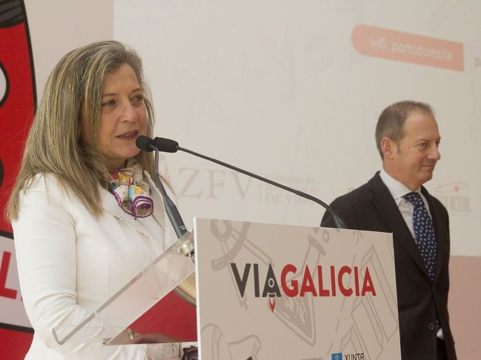 La delegada de Zona Franca, Teresa Pedrosa, y el director del Igape, Juan Cividanes.