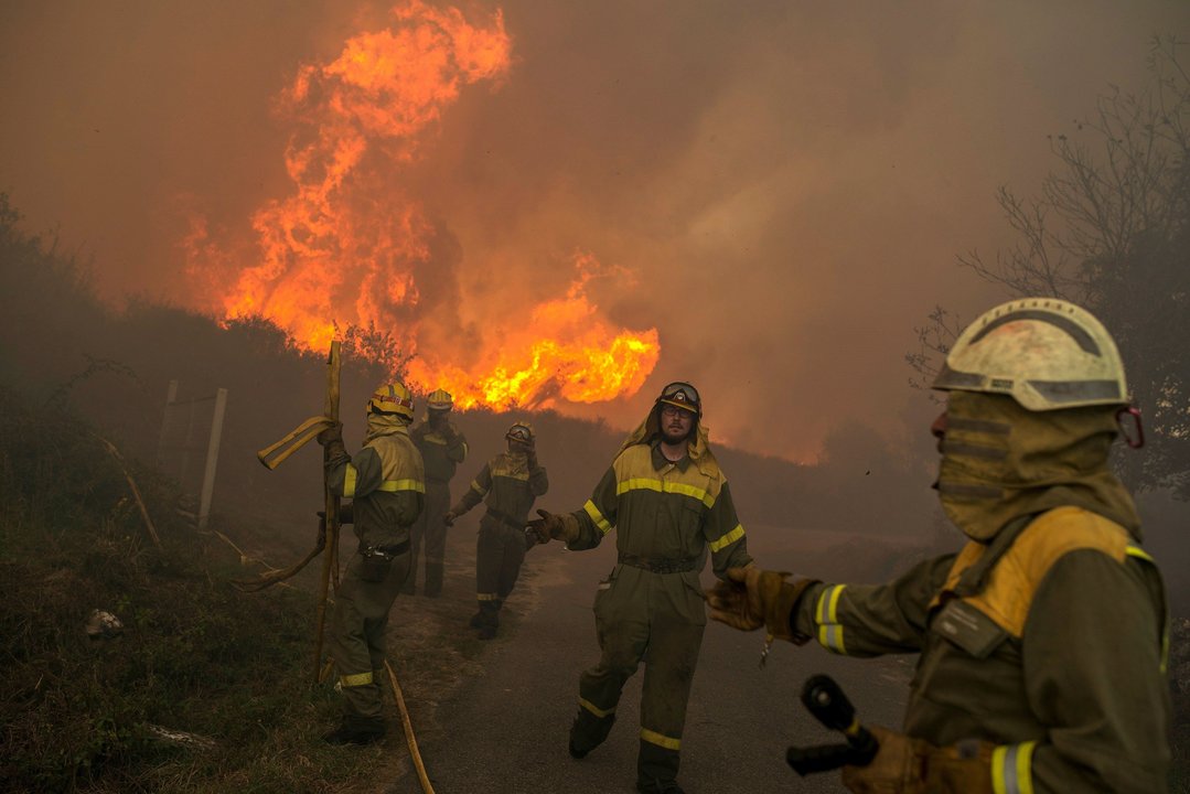 La ola de incendios de octubre puso de relieve la necesidad de una mayor coordinación en emergencias.