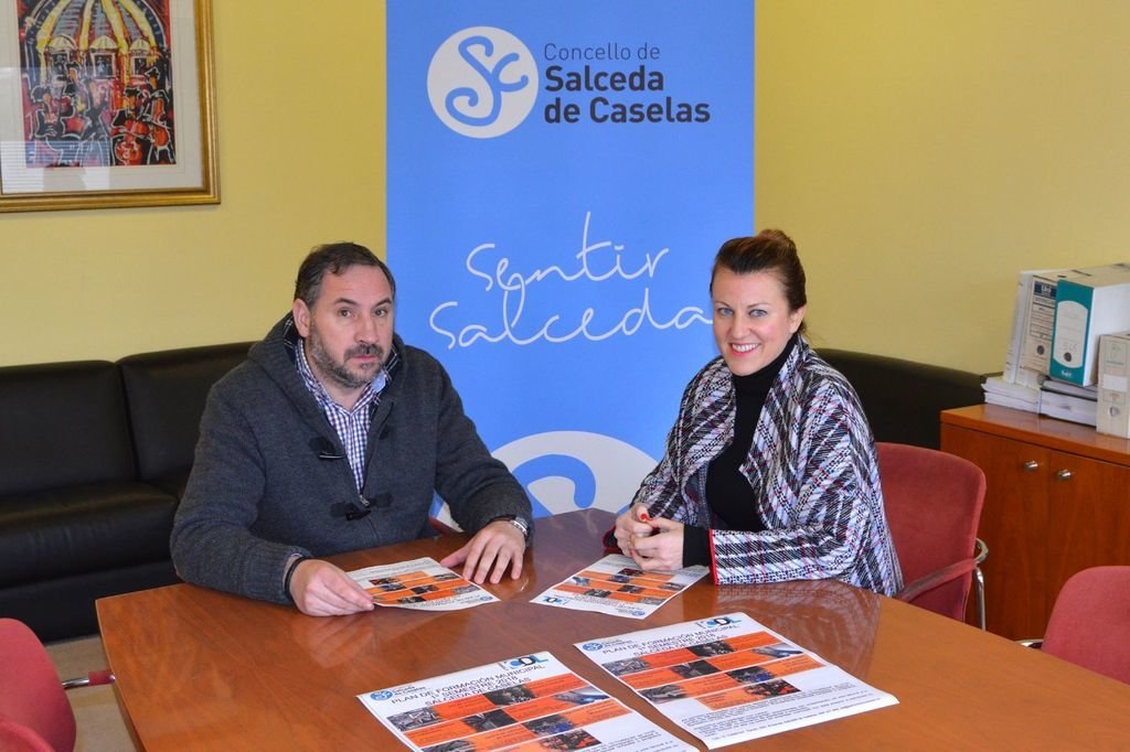 Marcos Besada, alcalde de Salceda, y Loli Castiñeira, concelleira de Emprego e Formación.
