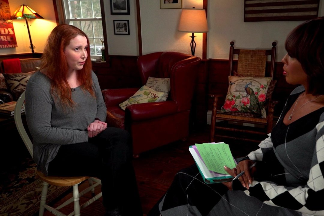 Dylan Farrow, hija adoptiva de Woody Allen, en la entrevista que concedió a la CBS.