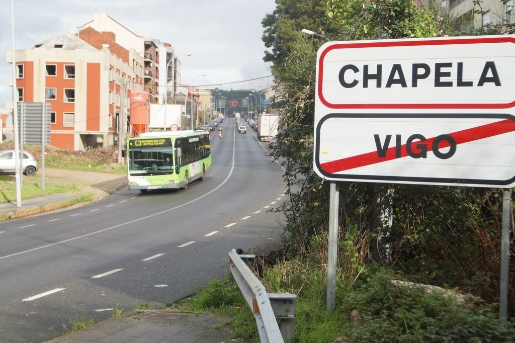 Chapela es una de las parroquias más afectadas con la supresión de la tarjeta de autobús.