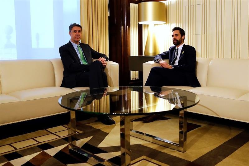 García Albiol y Torrent, durante el encuentro que mantuvieron en la sede del Parlament.