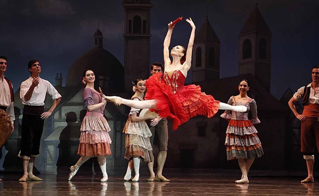 La actuación de la Compañía Nacional de Danza sorprendió en su primera actuación en el Mar de Vigo.