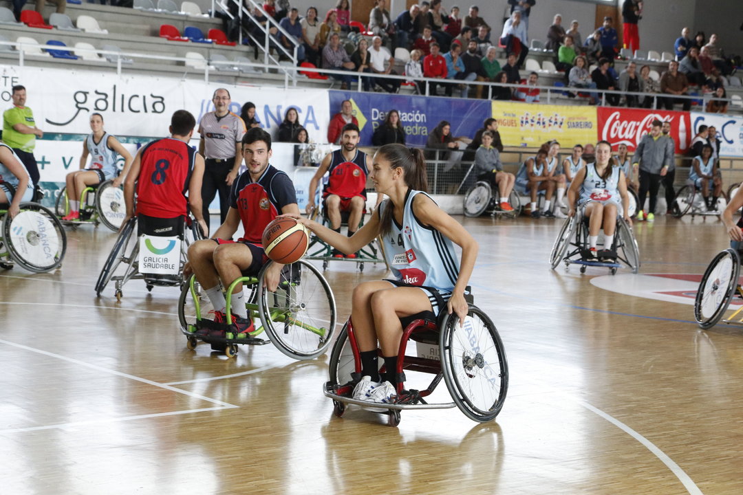 El Amfiv ha organizado torneos en los que participan personas con discapacidad y no discapacitados.