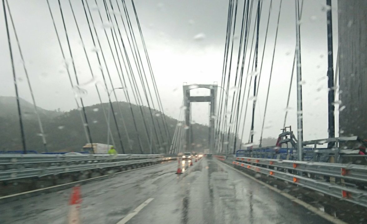 El puente de Rande esta mañana // Tomas
