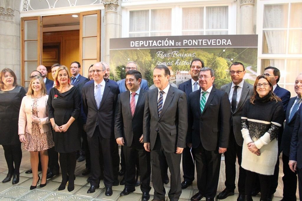 La comisión de diputaciones de la FEMP se reunió ayer en Pontevedra, con Caballero y Silva de anfitriones.