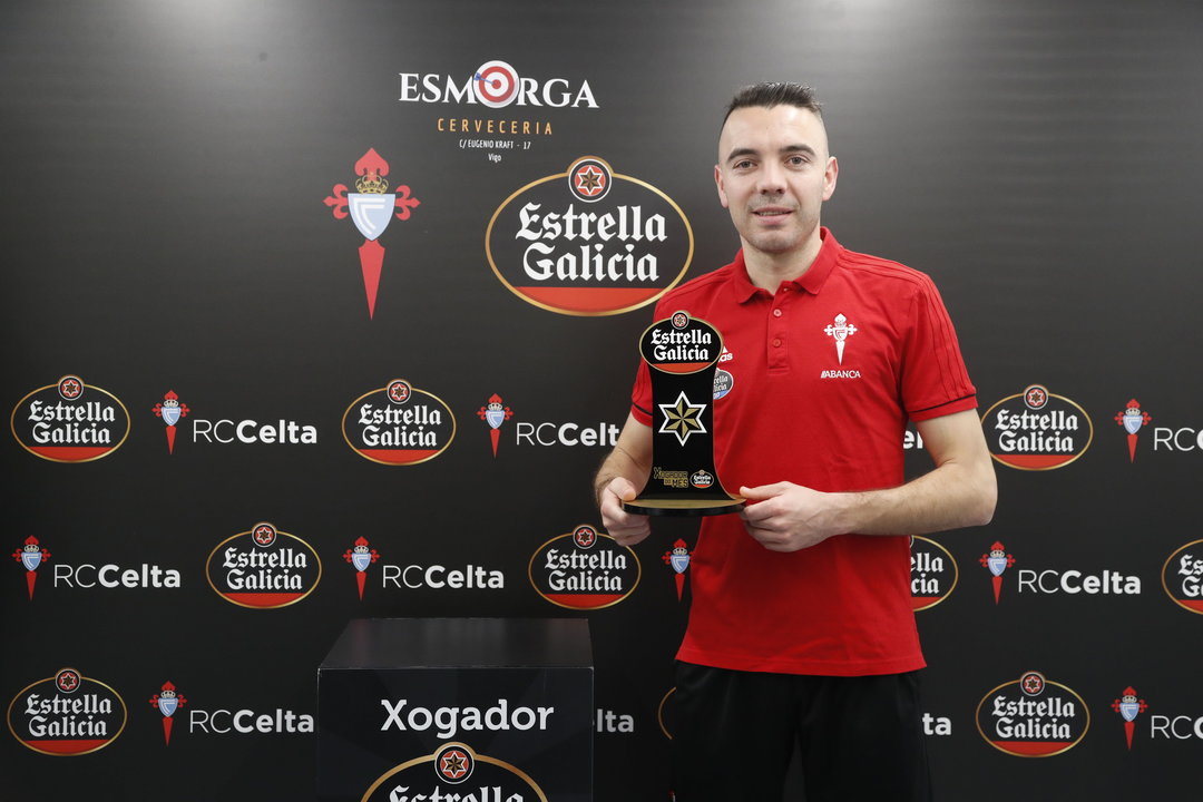 Iago Aspas recibió el premio Estrella Galicia al mejor jugador del Celta en el mes de enero.