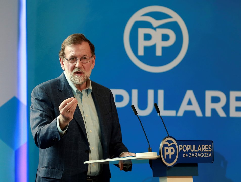 El presidente del Gobierno, Mariano Rajoy, durante su intervención en la convención de Zaragoza.