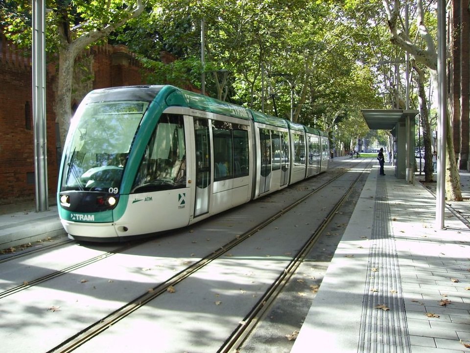 El metro ligero de Barcelona en el que se inspiró el proyecto para Vigo.