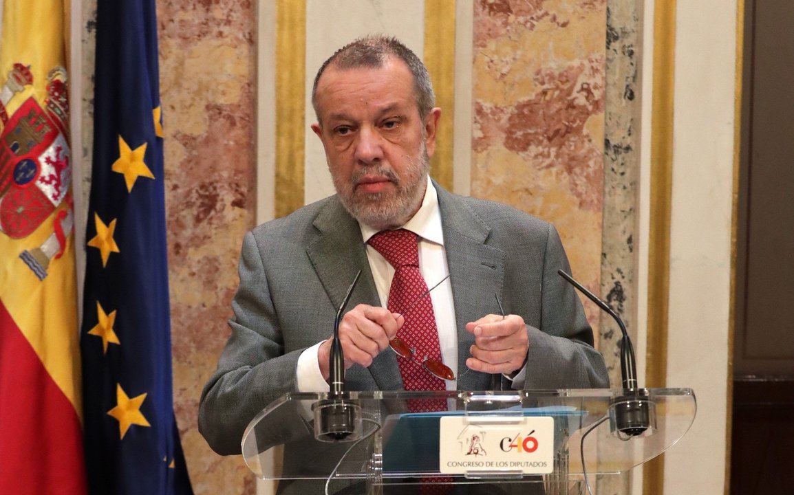 Fernández Marugán, durante la presentación del informe anual.