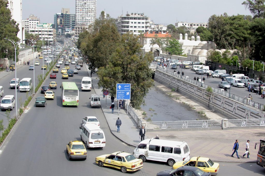 Vista del tráfico en las calles del centro de Damasco, la capital de Siria.