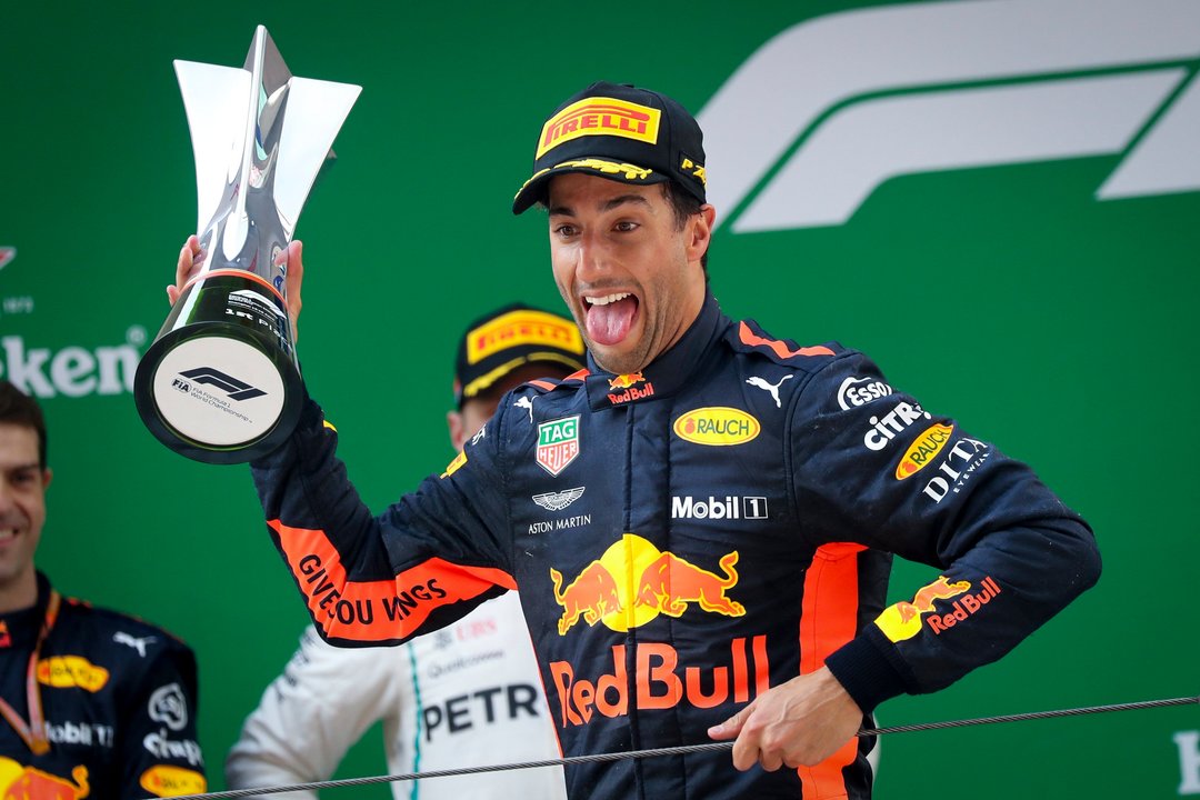Ricciardo, piloto de Red Bull, celebra la vitoria obtenida ayer en el Gran Premio de China de Fórmula 1.