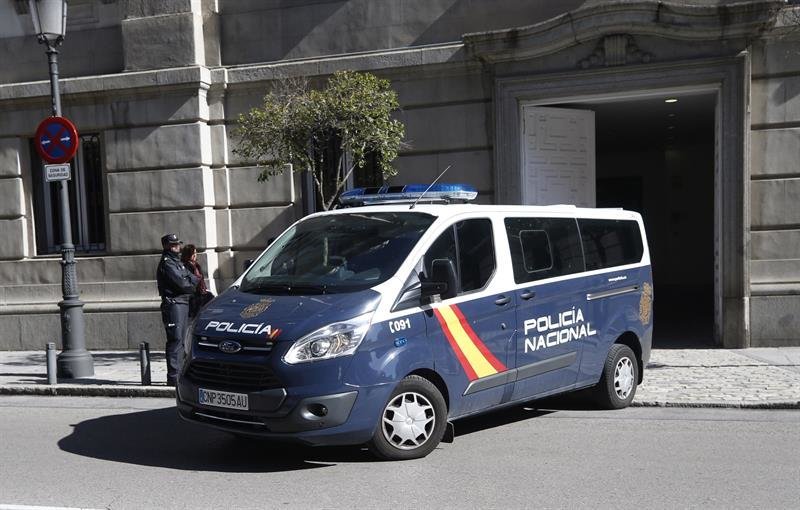 Un furgón policial a su salida del Tribunal Supremo, donde hoy el juez Pablo Llarena ha citado al exvicepresidente de la Generalitat Oriol Junqueras