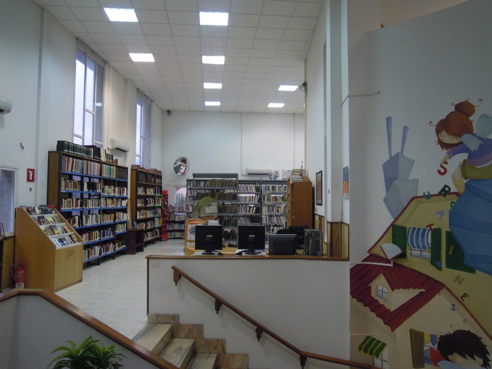 La biblioteca es uno de los centros dinamziadores del municipio.