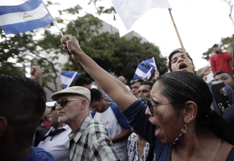 Miles de nicaragüenses se concentran  en el parque La Democracia