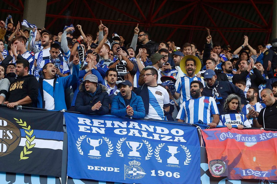Seguidores del Deportivo, en su última visita al estadio de Balaídos.