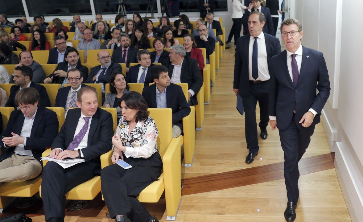 Martínez y Feijóo, a su llegada al acto de seguimiento del plan estratégico de Galicia 2015-2020.