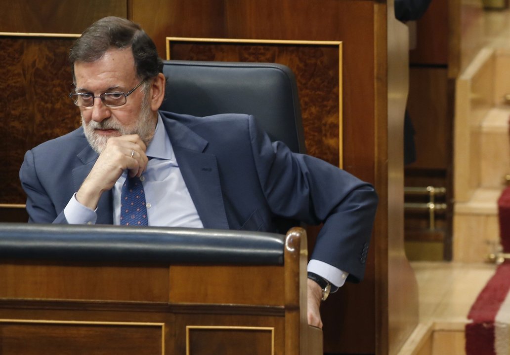El presidente del Gobierno Mariano Rajoy, al inicio del pleno del Congreso de los Diputados