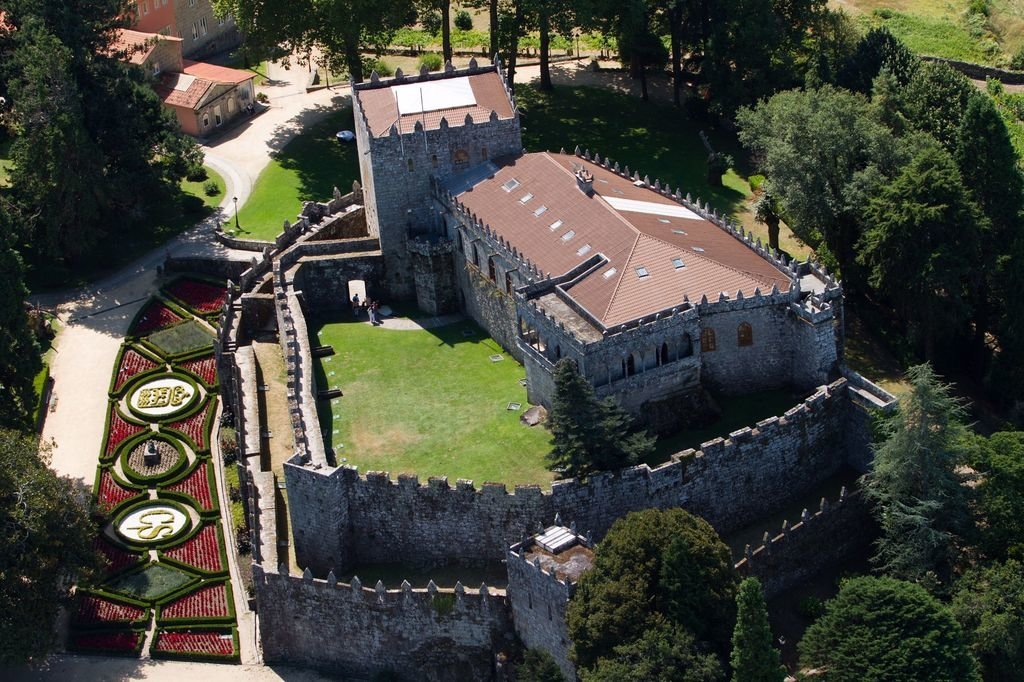 El castillo se ha convertido en un destino de excelencia con repercusión internacional para el turismo provincial.
