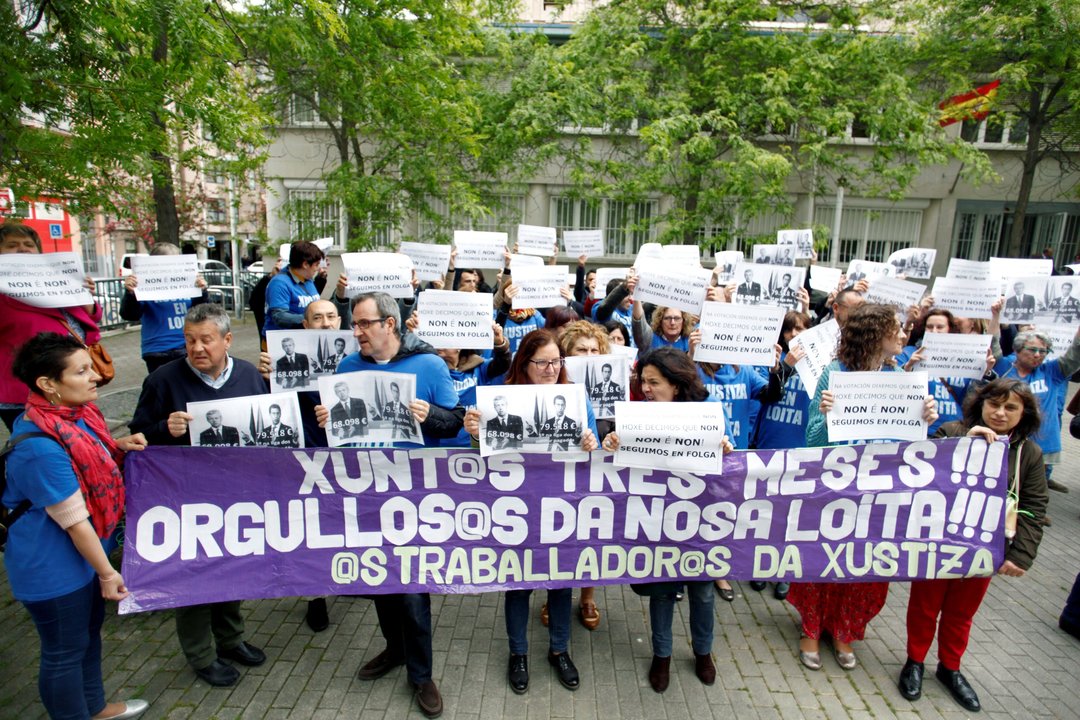 Protesta en A Coruña de los sindicalistas contrarios al acuerdo, el pasado miércoles.