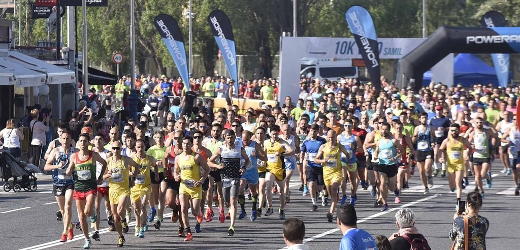 Más de seiscientos deportistas tomaron la salida en la avenida de Samil en la séptima edición de la carrera popular.