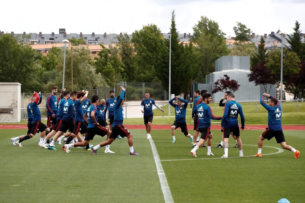 Iago Aspas (a la derecha), en el entrenamiento de ayer de la selección española de fútbol en Las Rozas.