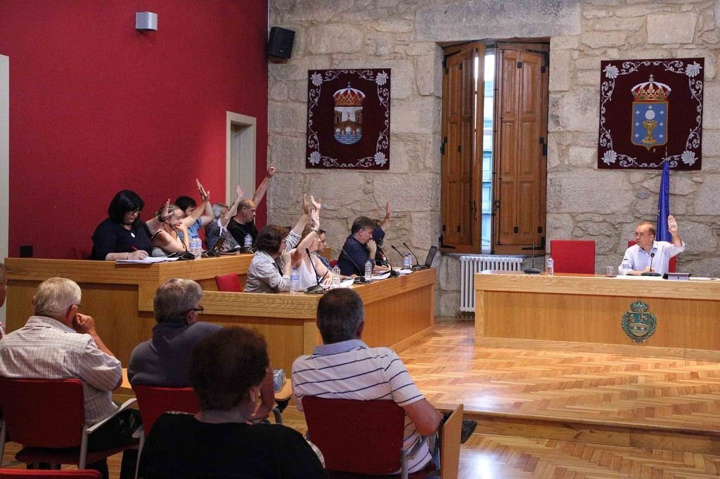 Pleno del mes de junio celebrado este martes en el Concello de Ponteareas.