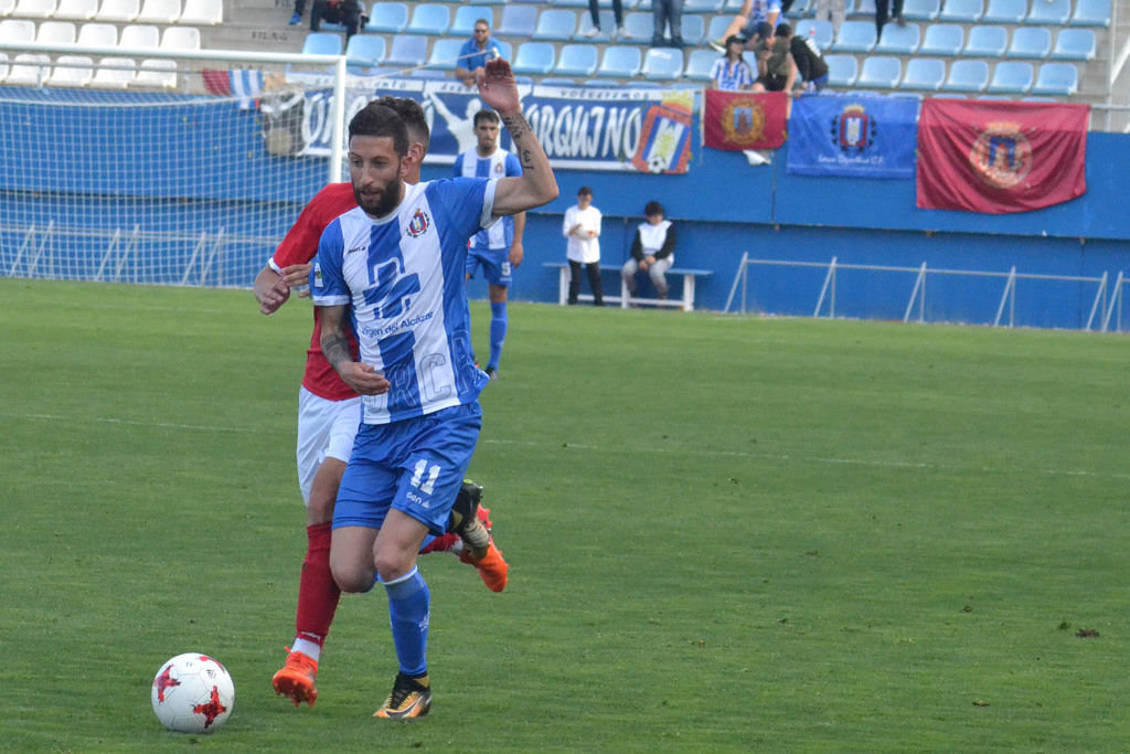 Sergio Rodríguez llega del Lorca Deportiva y ha jugado 216 partidos en Segunda B y 16 más en Segunda.