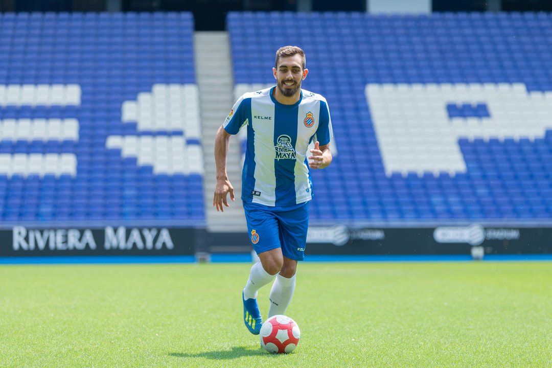 Borja Iglesias se estrenó con los colores del Espanyol.