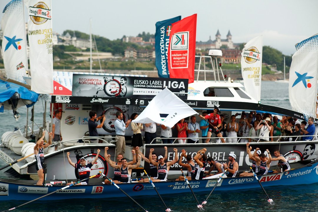 Urdaibai celebra a vitoria na Bandeira Donostiarra Kaiarriba celebrada en augas de San Sebastián.