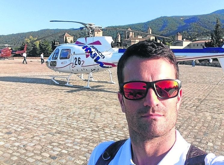 César Dorado, piloto de este servicio de helicópteros