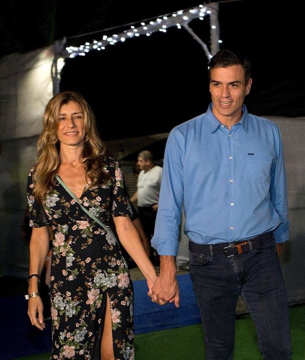 Sánchez y su esposa Begoña Gómez llegan al concierto.